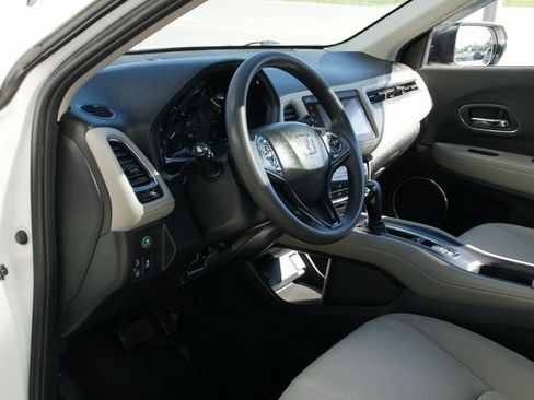 Used 2022 Honda HR-V EX image 14