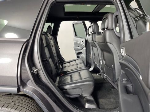 Used 2021 Jeep Grand Cherokee Limited w/ Luxury Group II image 46