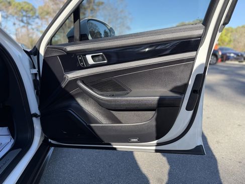 Used 2021 Porsche Panamera image 23