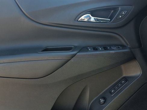 Used 2021 Chevrolet Equinox Premier image 13
