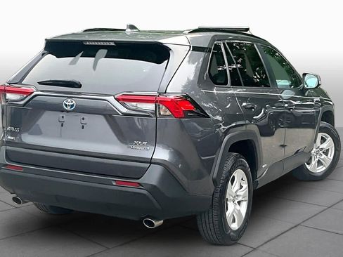 Certified 2021 Toyota RAV4 XLE w/ Convenience Package AWD/4WD image 13