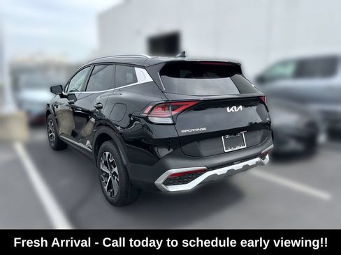 Used 2025 Kia Sportage EX AWD/4WD image 4