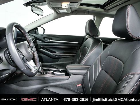 Used 2023 Nissan Altima 2.5 SR w/ SR Premium Package image 6