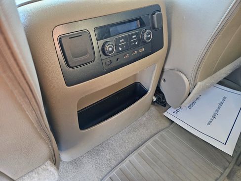 Used 2020 Chevrolet Suburban Premier image 18