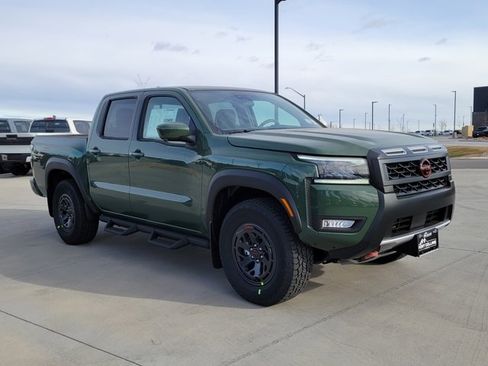 New 2026 Nissan Frontier PRO-4X w/ Pro-4x Convenience Package image 4