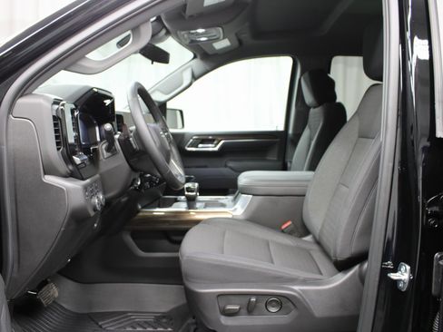 Used 2025 Chevrolet Silverado 1500 RST image 9