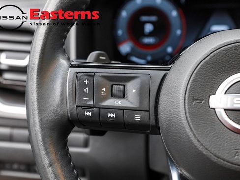 Used 2023 Nissan Rogue Platinum AWD/4WD image 15