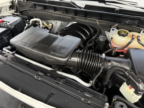 Used 2022 GMC Yukon XL Denali image 34