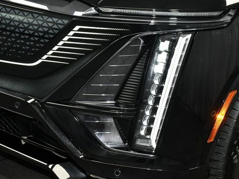 Used 2026 Cadillac Lyriq V AWD/4WD image 77