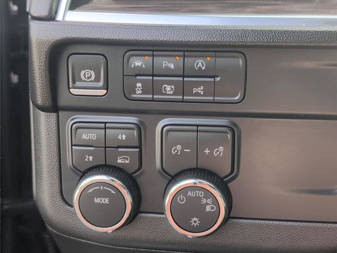 Used 2025 Chevrolet Tahoe LT AWD/4WD image 26