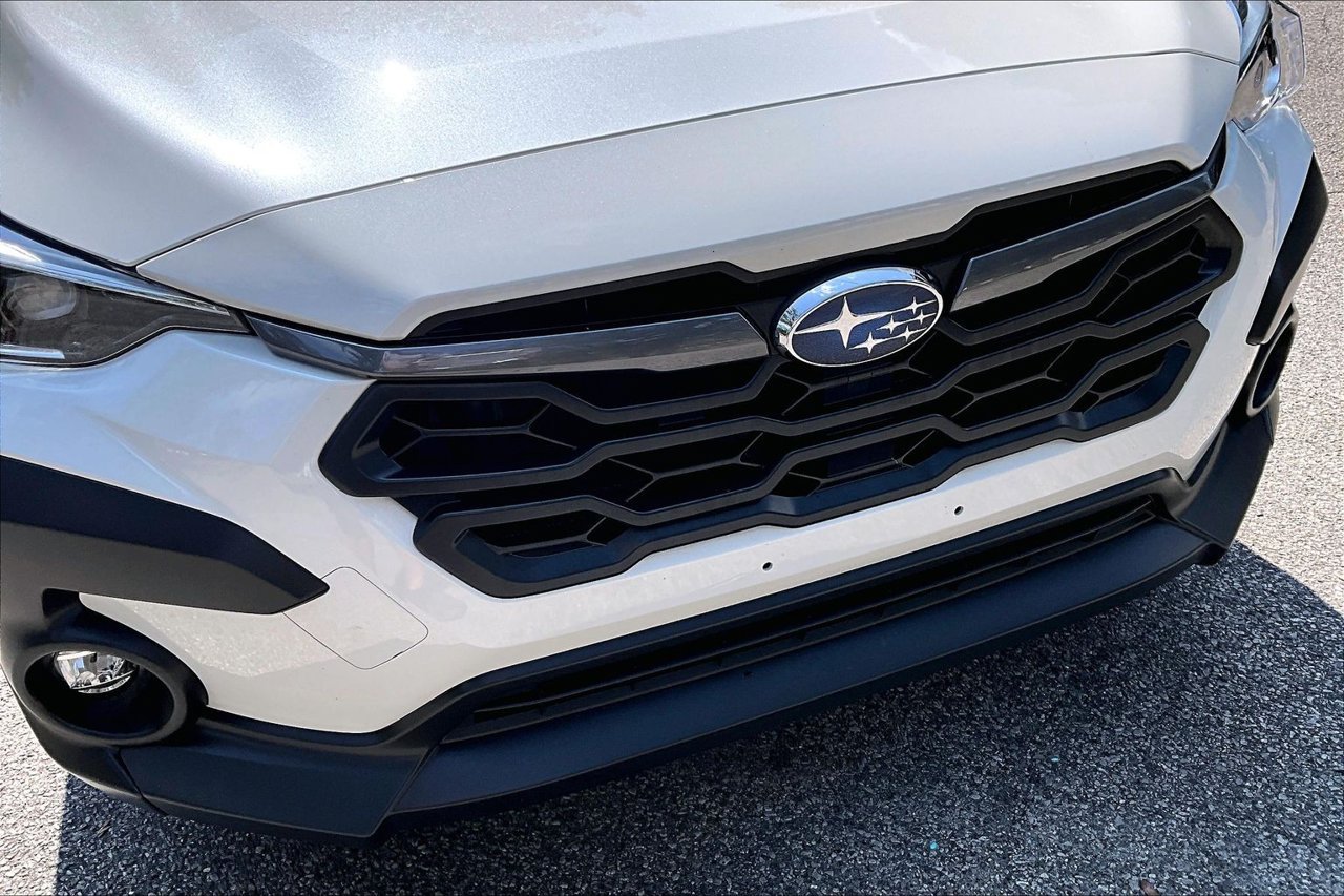 Used 2025 Subaru Crosstrek 2.5i Premium AWD/4WD image 31