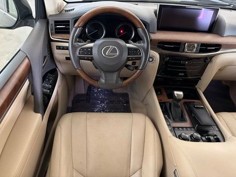 Used 2016 Lexus LX 570 4WD w/ Luxury Package image 25
