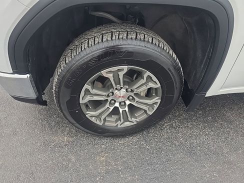 Used 2025 GMC Sierra 1500 SLT image 4