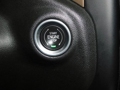 Used 2021 Chevrolet Silverado 1500 High Country w/ Technology Package image 36