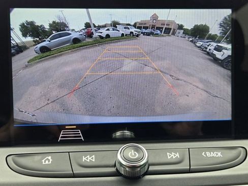 Used 2019 Chevrolet Blazer LT FWD image 17