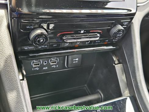Used 2024 Jeep Grand Cherokee Laredo AWD/4WD image 25