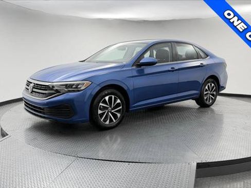 Used 2022 Volkswagen Jetta S FWD image 2