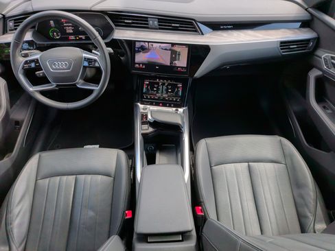 Used 2023 Audi e-tron Premium Plus w/ Premium Plus Package image 28
