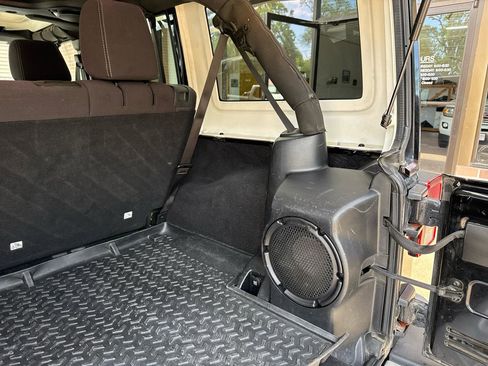 Used 2013 Jeep Wrangler Unlimited Sahara AWD/4WD image 24