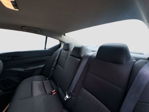 Used 2025 Nissan Altima 2.5 SV image 24