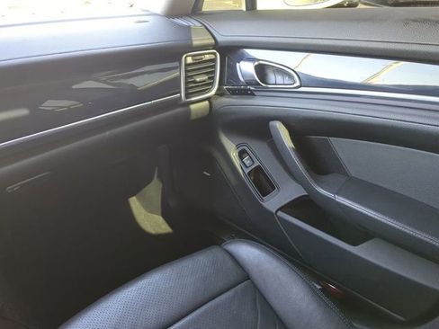 Used 2014 Porsche Panamera S image 20
