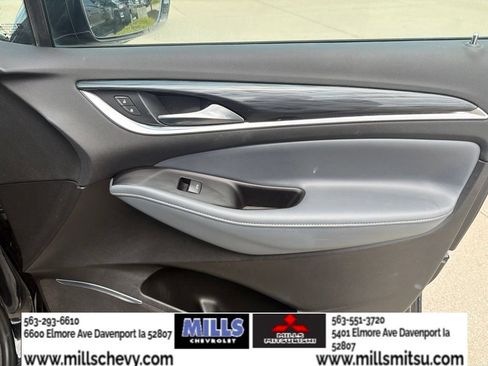 Used 2019 Buick Enclave Essence AWD/4WD image 29