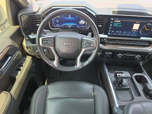 Used 2023 Chevrolet Silverado 1500 RST AWD/4WD image 9