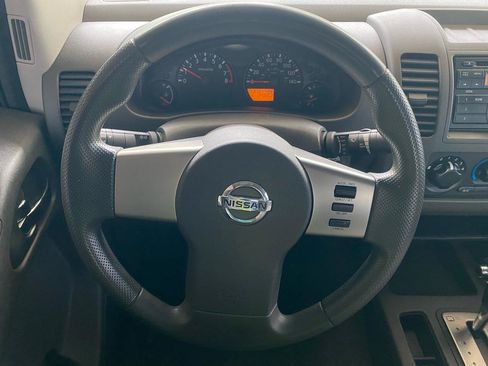 Used 2009 Nissan Frontier SE w/ Power Pkg RWD image 12