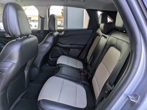 Used 2022 Ford Escape Titanium w/ Titanium Elite Package image 17