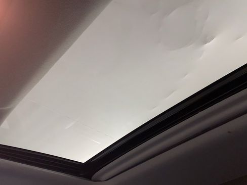 Used 2019 Toyota Highlander XLE image 19