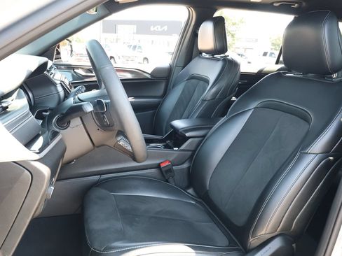 Used 2023 Jeep Grand Cherokee L Laredo RWD image 29