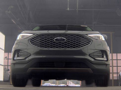 Used 2023 Ford Edge SEL w/ Convenience Package AWD/4WD image 9