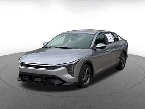 Used 2025 Kia K4 LXS image 7