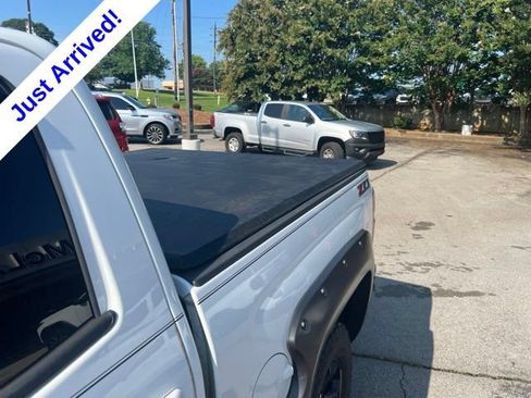 Used 2016 Chevrolet Silverado 1500 LT w/ All Star Edition AWD/4WD image 17