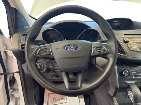 Used 2018 Ford Escape SE FWD image 17