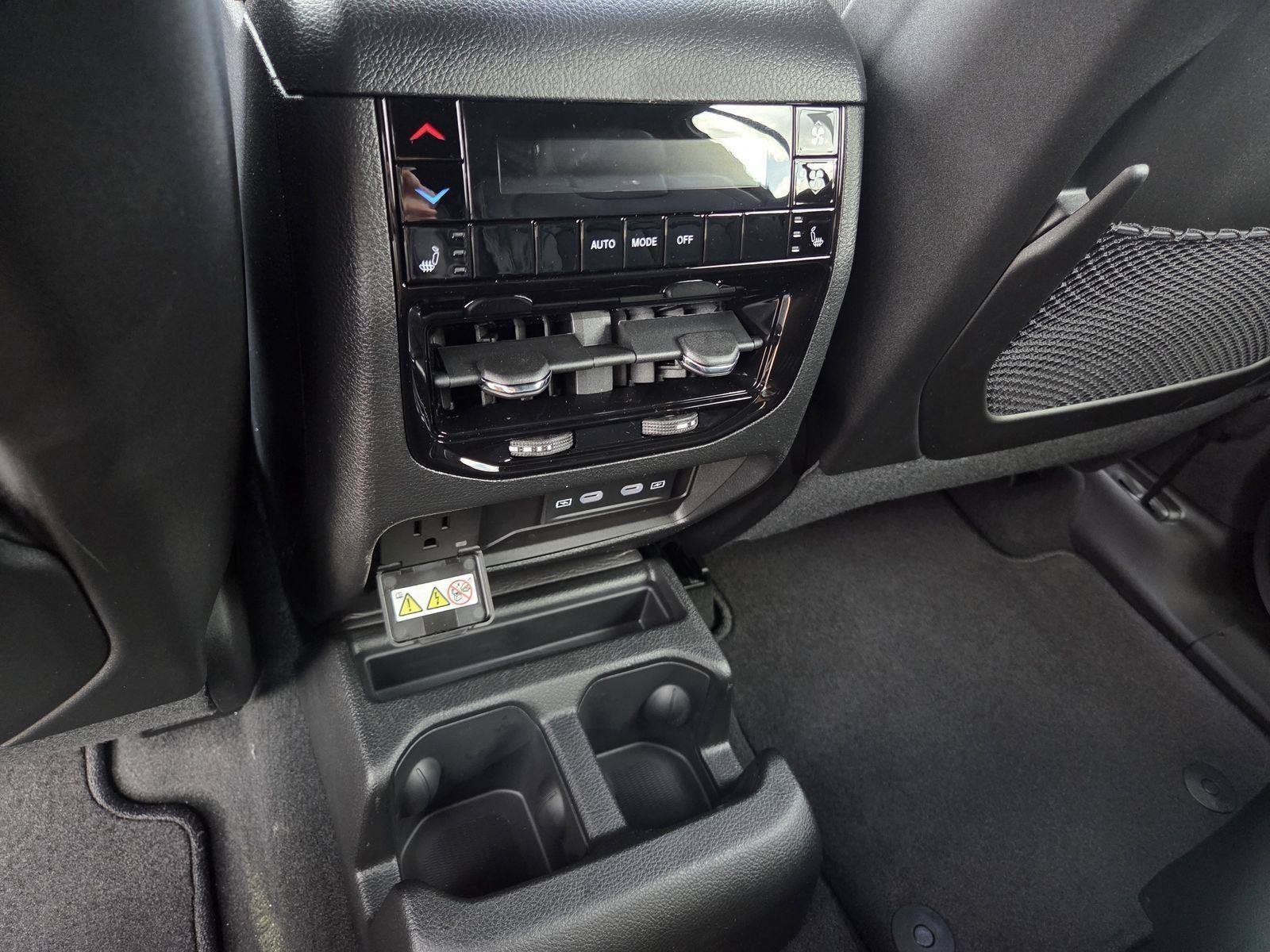 New 2026 Jeep Grand Cherokee L Limited w/ Limited Altitude Package RWD image 20