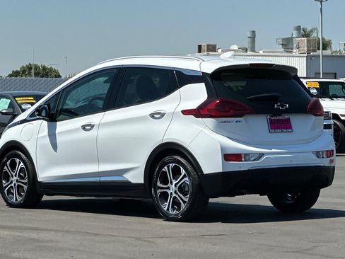 Used 2020 Chevrolet Bolt Premier w/ Infotainment Package FWD image 7