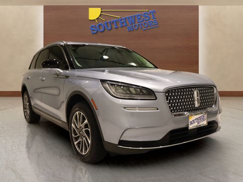 Used 2022 Lincoln Corsair FWD w/ Equipment Group 101A image 5