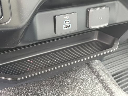 Used 2025 Ford F250 XLT image 17