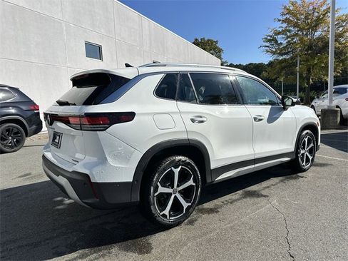 New 2025 Volkswagen Tiguan SE image 5