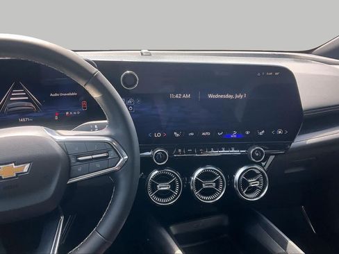 Used 2025 Chevrolet Blazer EV LT AWD/4WD image 6