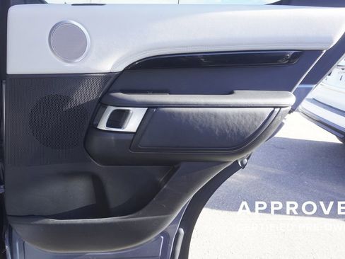 Used 2022 Land Rover Discovery S R-Dynamic image 25