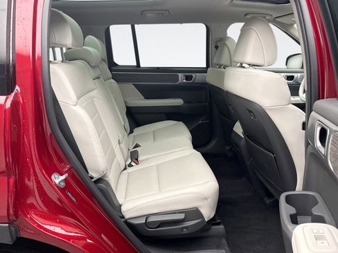 Used 2025 Hyundai Santa Fe Limited image 21