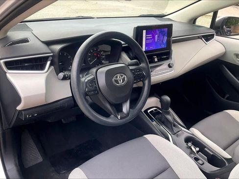 Used 2023 Toyota Corolla LE FWD image 15