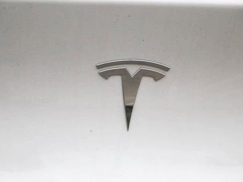 Used 2020 Tesla Model Y Long Range image 20