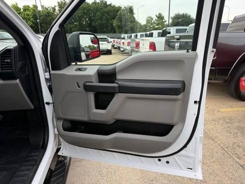 Used 2016 Ford F150 XL w/ Equipment Group 101A Mid AWD/4WD image 11