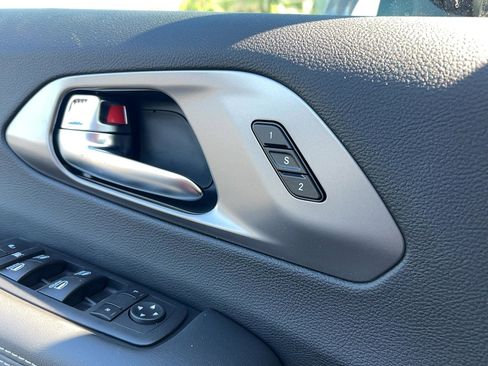 New 2026 Chrysler Pacifica Select FWD image 14