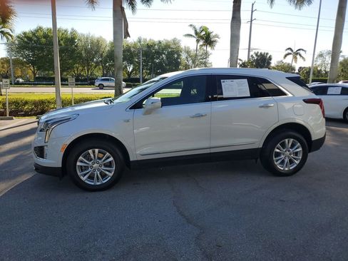 Used 2023 Cadillac XT5 Luxury AWD/4WD image 2