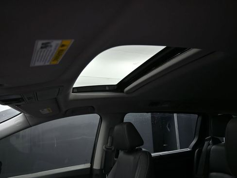 Used 2024 Honda Odyssey EX-L image 13