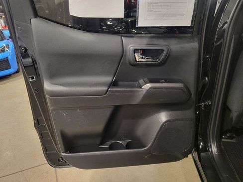 Used 2023 Toyota Tacoma TRD Off-Road image 24